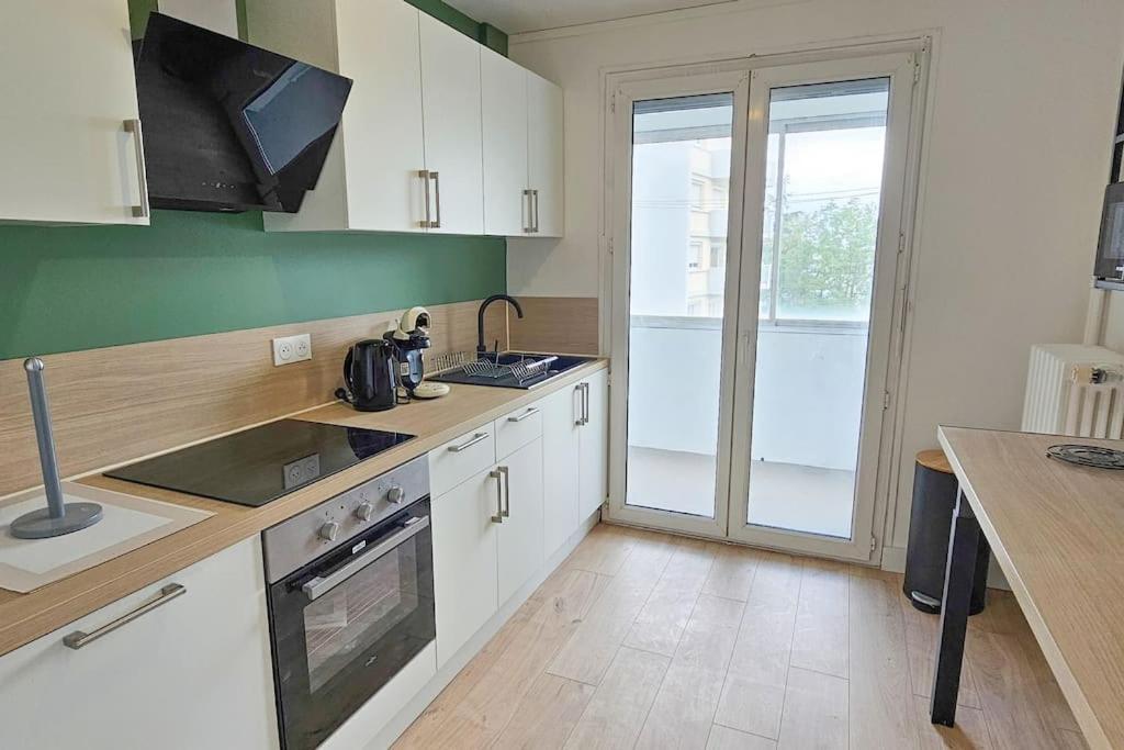 Appartement C'Est Chez Maurice! 4 Ch Wifi Balcon Parking Free à Saint-Etienne  Extérieur photo